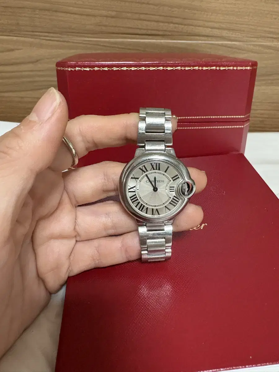 까르띠에 발롱 블루 쿼츠 33mm 급처