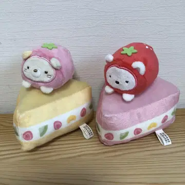 스미코구라시 케이크의 딸기가 된 봉제 인형 고양이 시로쿠마