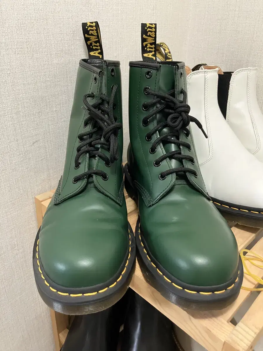 Dr. Martens 1460 Smooth Green