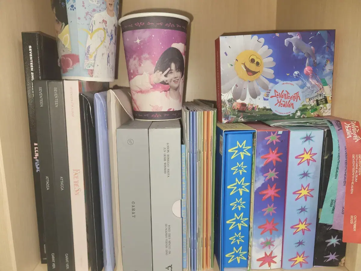 세븐틴 개봉앨범 19개 포카미포함으로 급처해요ㅠ