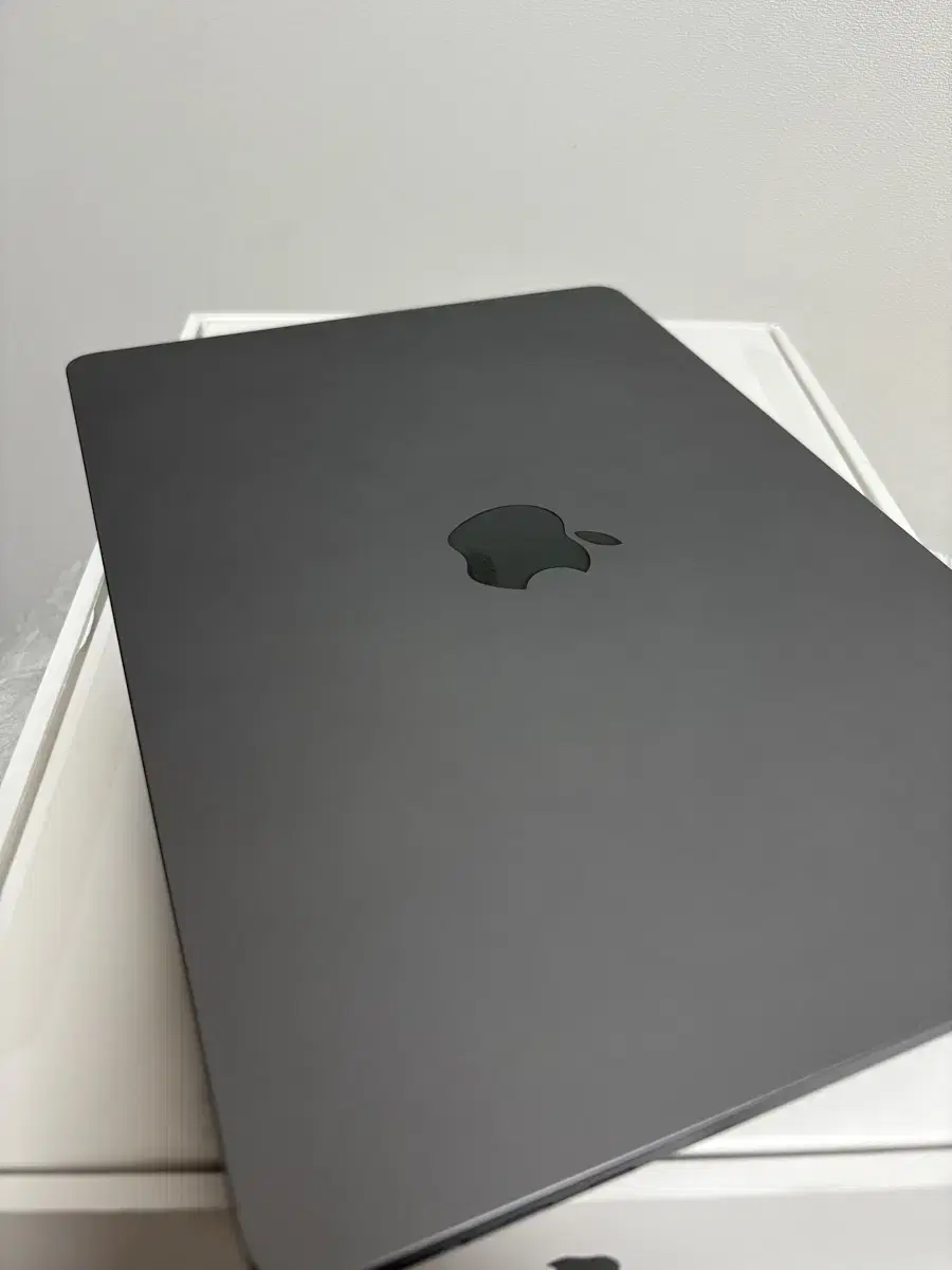 맥북에어13 M3 8/256GB 판매해요