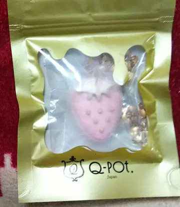 Q-pot 딸기 스트로베리 마카롱 목걸이 새상품 큐팟