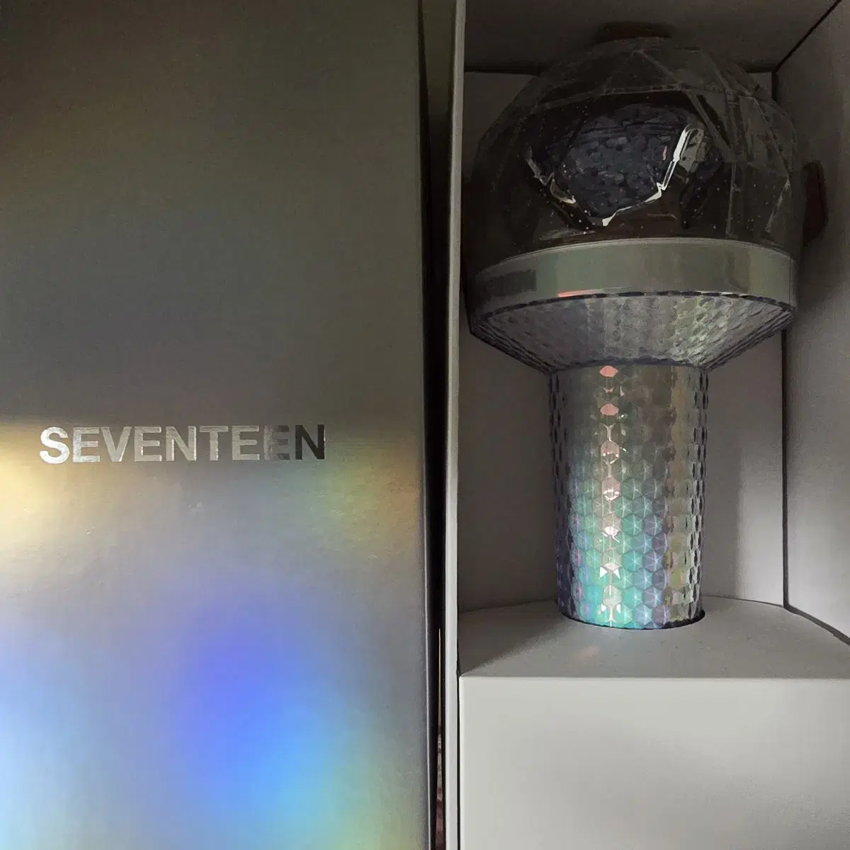 SEVENTEEN | 세븐틴 Seventeen lightstick, Carat Bong Version