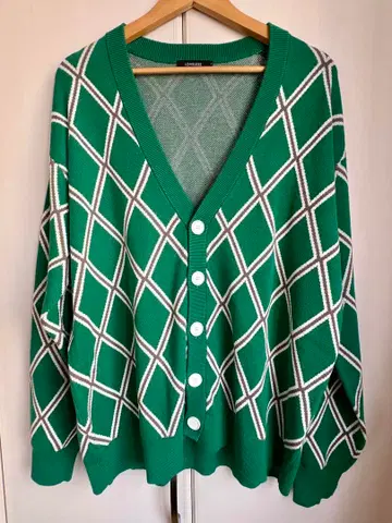 LOVELESS [UNISEX] 지오메트릭 자카드 가디건