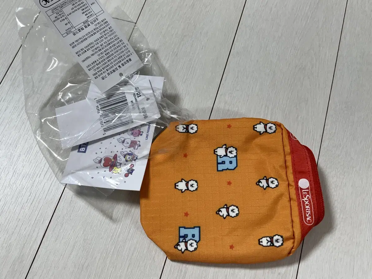 [새상품] 레스포색 BT21 알제이 스퀘어 코스메틱 파우치