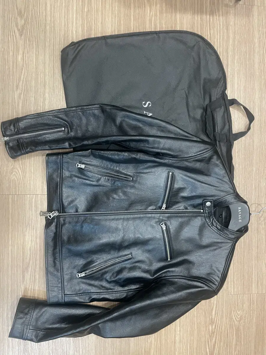 세비지 이탈리안 카프레이서 M