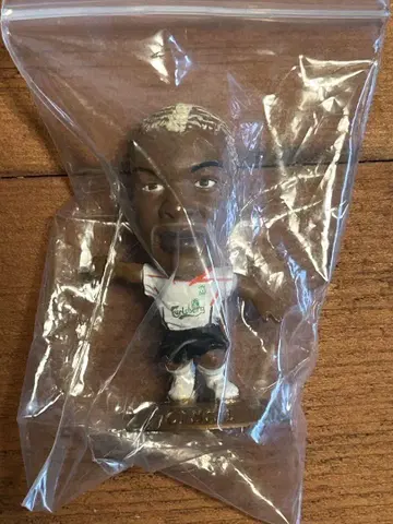 코린시안 마이크로 스타즈 시세 리버풀 금 받침대