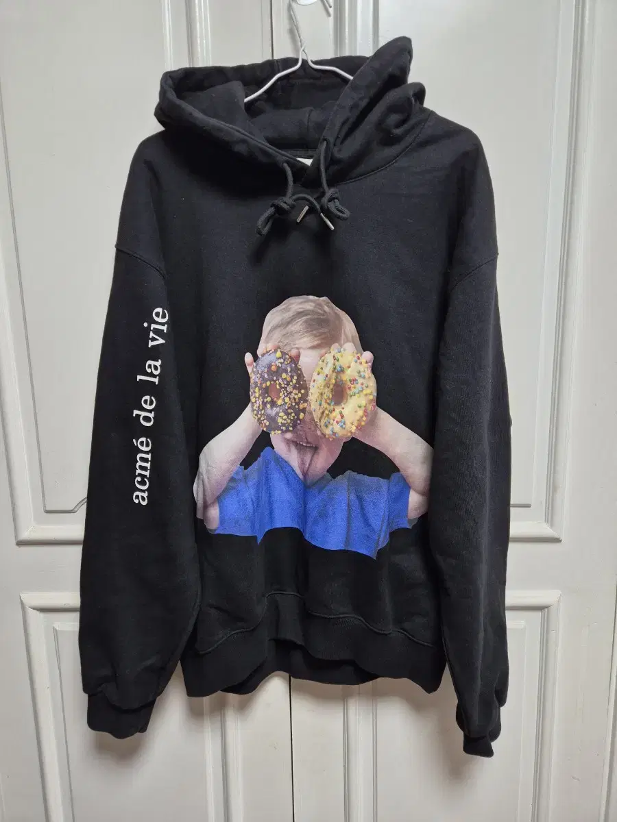 Akmedrabi Donut Hoodie