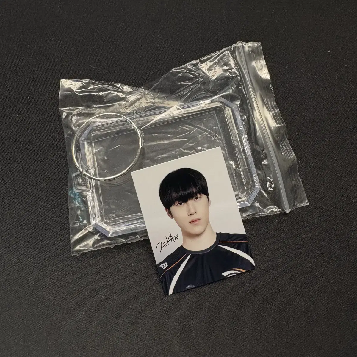 Hanwha Life Esports ID photo keyring (Zeka No. 3)