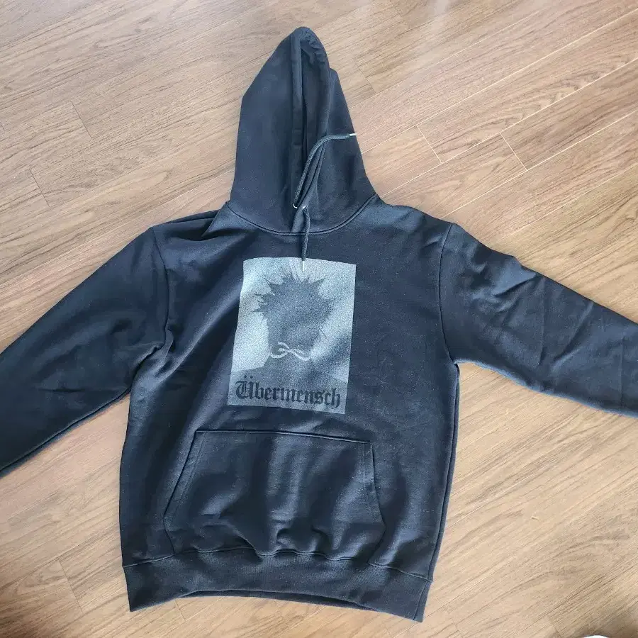 G-DRAGON ÜBERMENSCH フーディージップアップ　ブラック G-DRAGON 2025 WORLD TOUR ÜBERMENSCH OFFICIAL MD [ZIP-UP