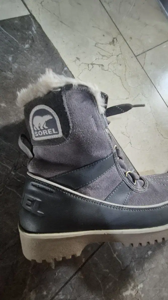 Corel Boots 230