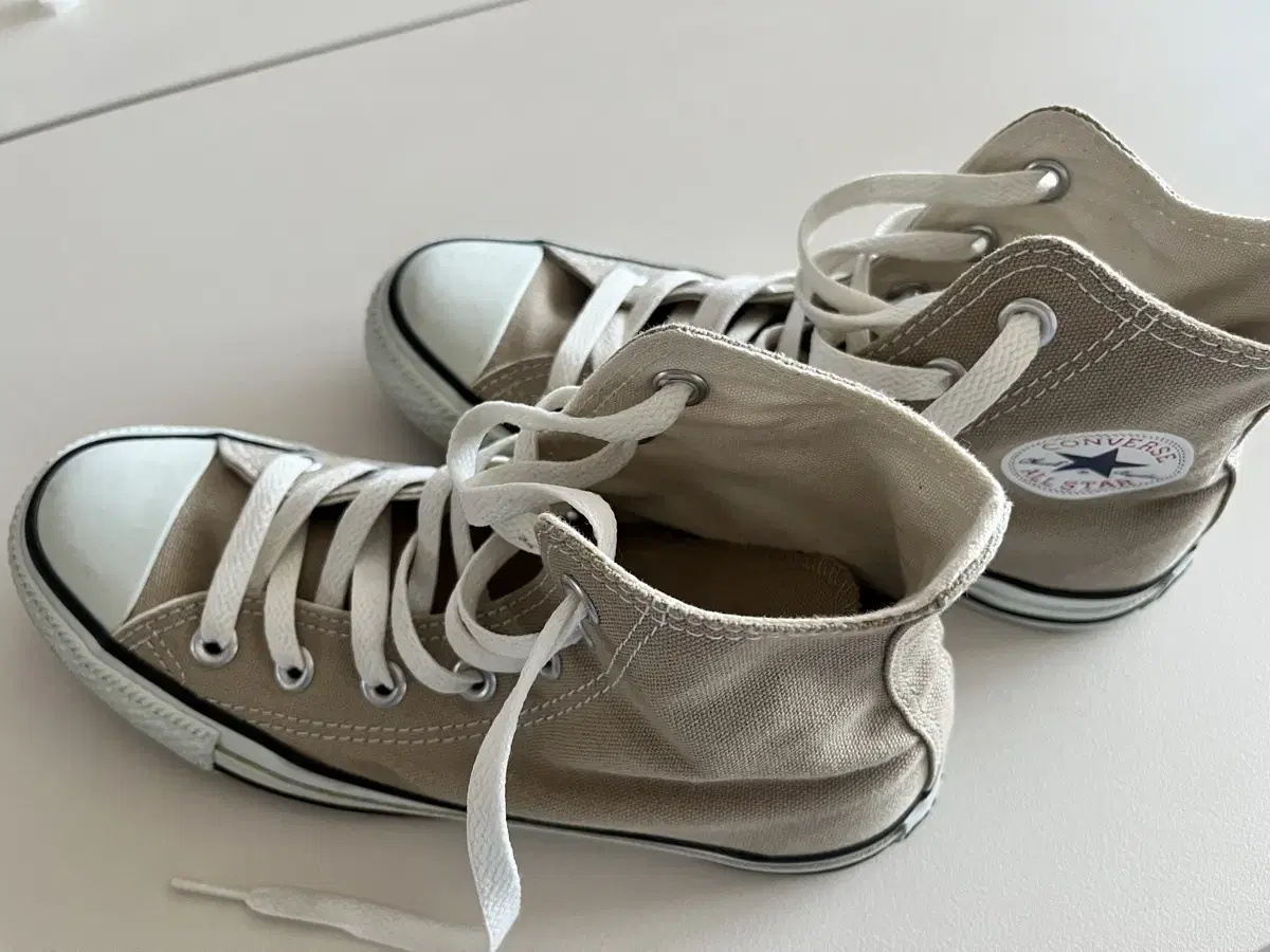 Converse Chuck Taylor High Top Beige 225