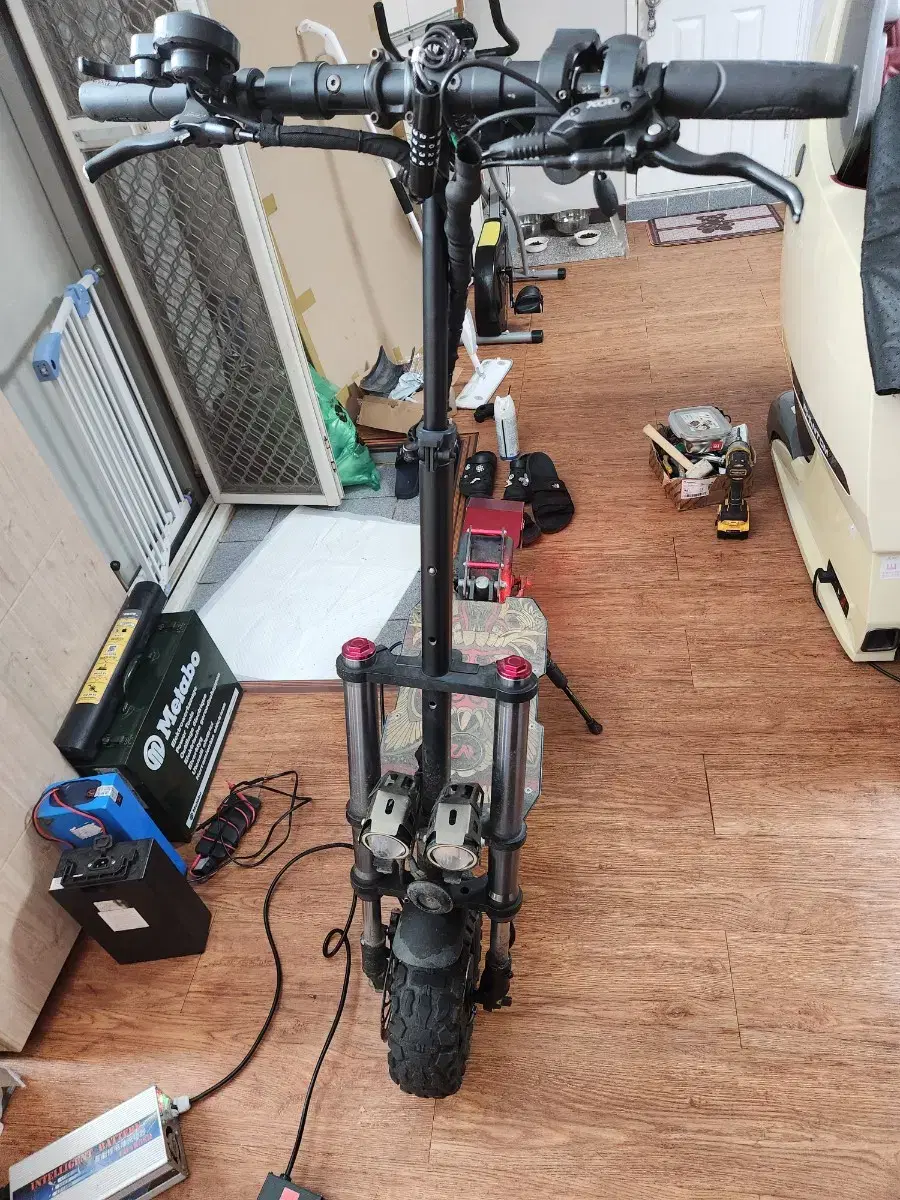 전동킥보드 타우러스 슈퍼살롱 구형 60v36