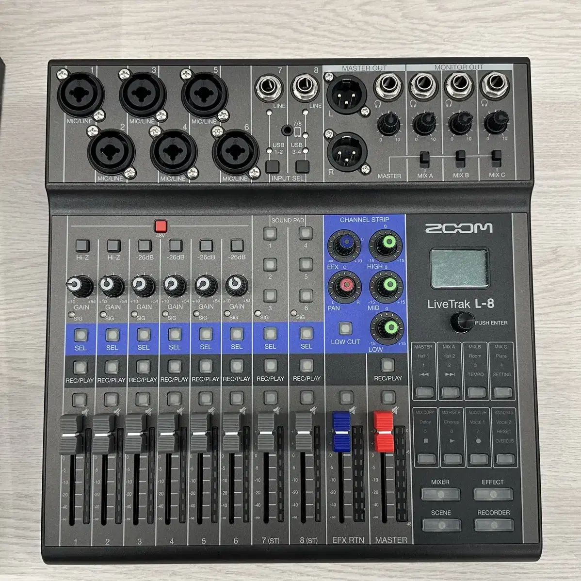 zoom livetrak L-8 디지털믹서 멀티트랙레코더