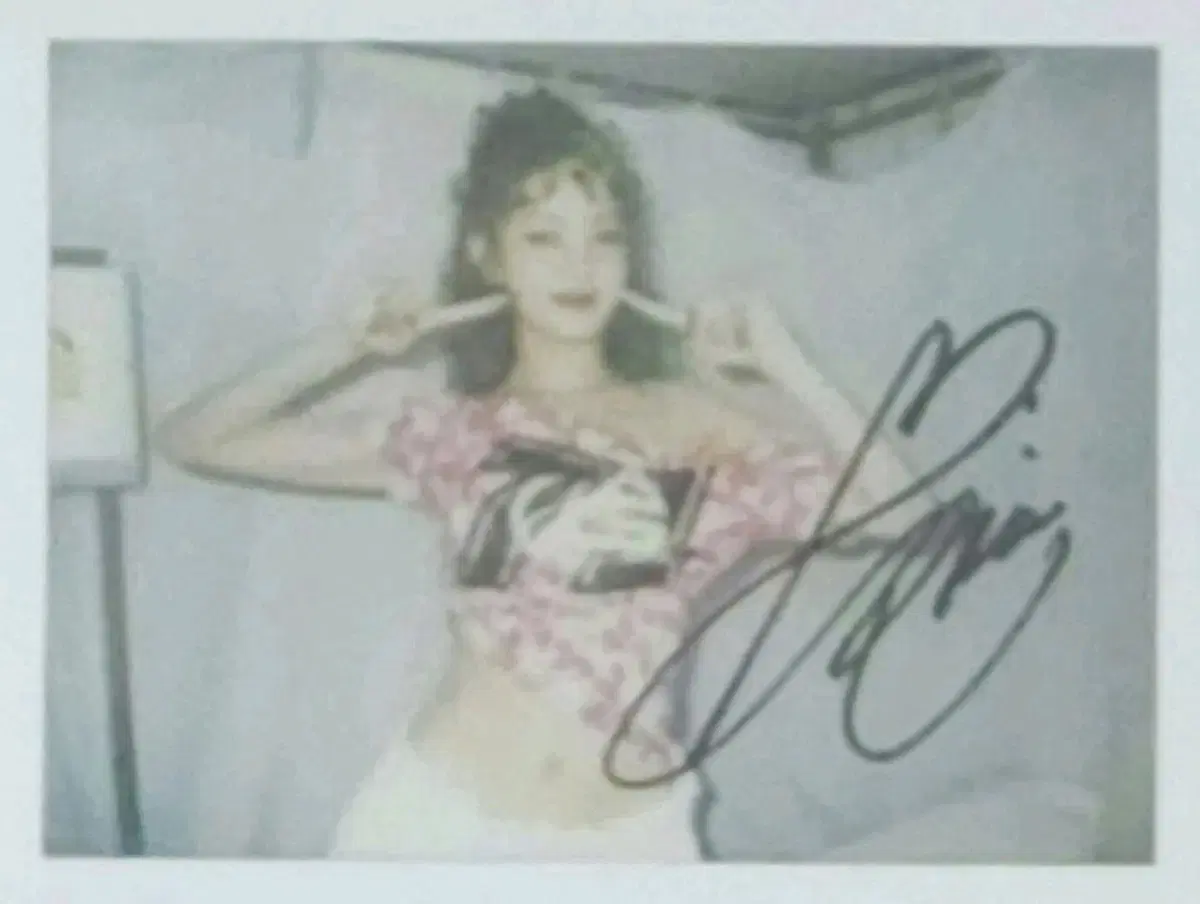 (여자)아이들 민니 친필 싸인 폴라로이드
