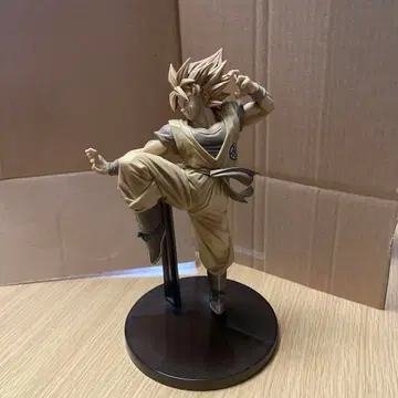 손오공 전투 포즈 피규어 사이어인 미사용 보관품