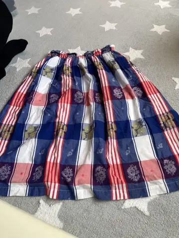 파리게이츠 레드 파랑 화이트 체크 무늬