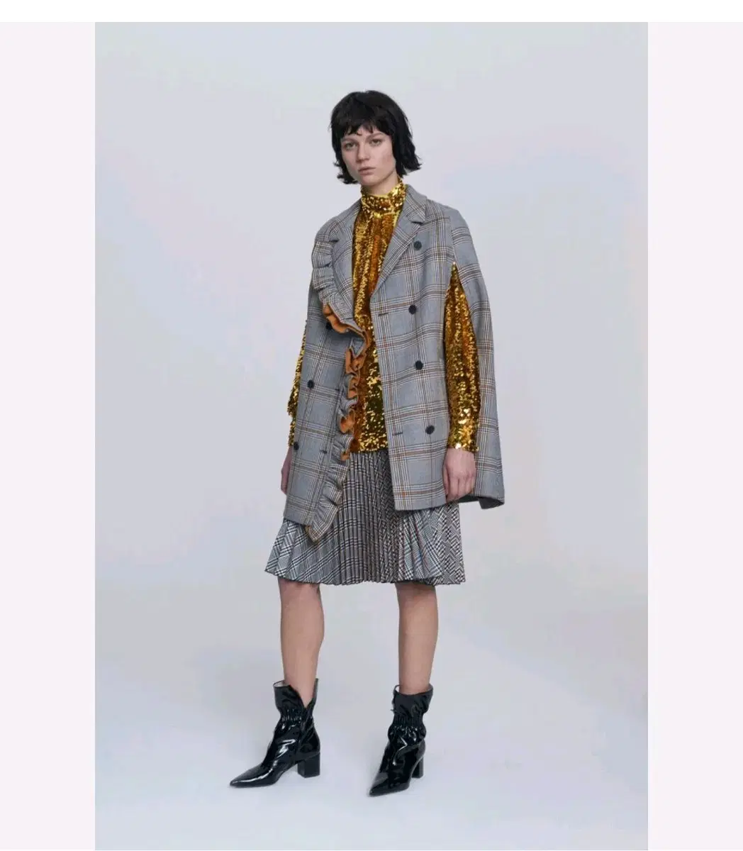 msgm )보그 런웨이 러플드 케이프