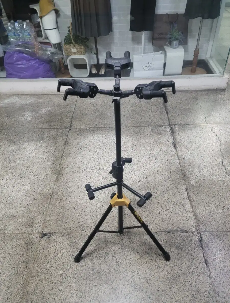허큘레스 3단 기타스탠드. 일렉기타. 통기타. 베이스기타