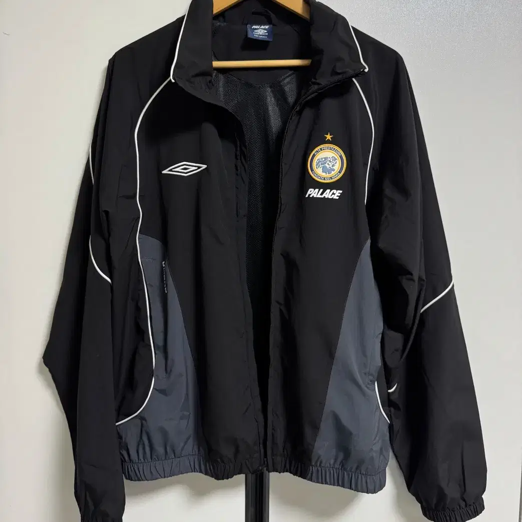 ジャケット・アウター PALACE UMBRO Track Jacket \"Black Palace x Umbro Training Track Jacket Black Men's - SS24 - US