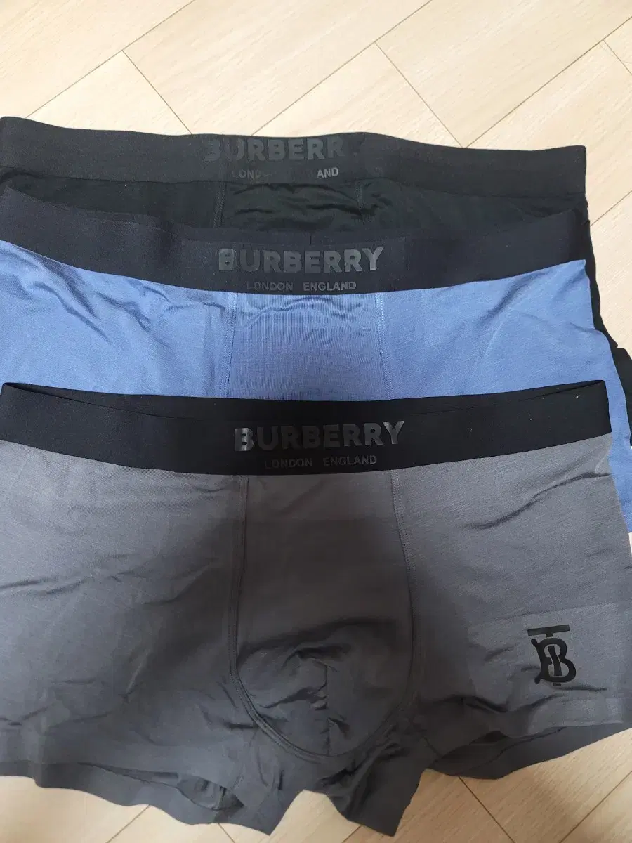 Burberry Drawers Unworn Item Size 105