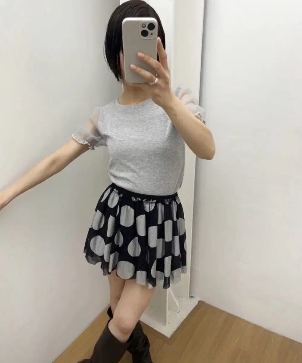 퍼프반팔티셔츠