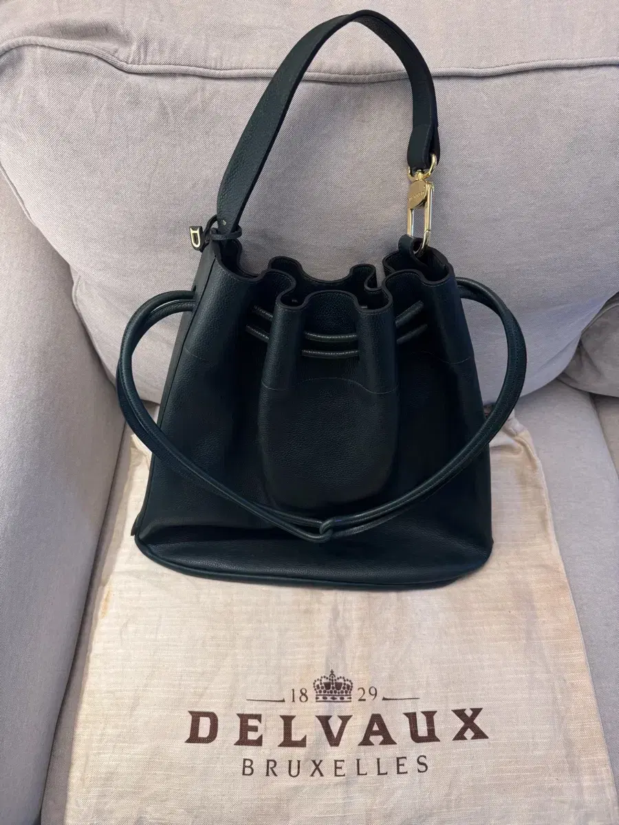 정품 델보 delvaux 버킷백