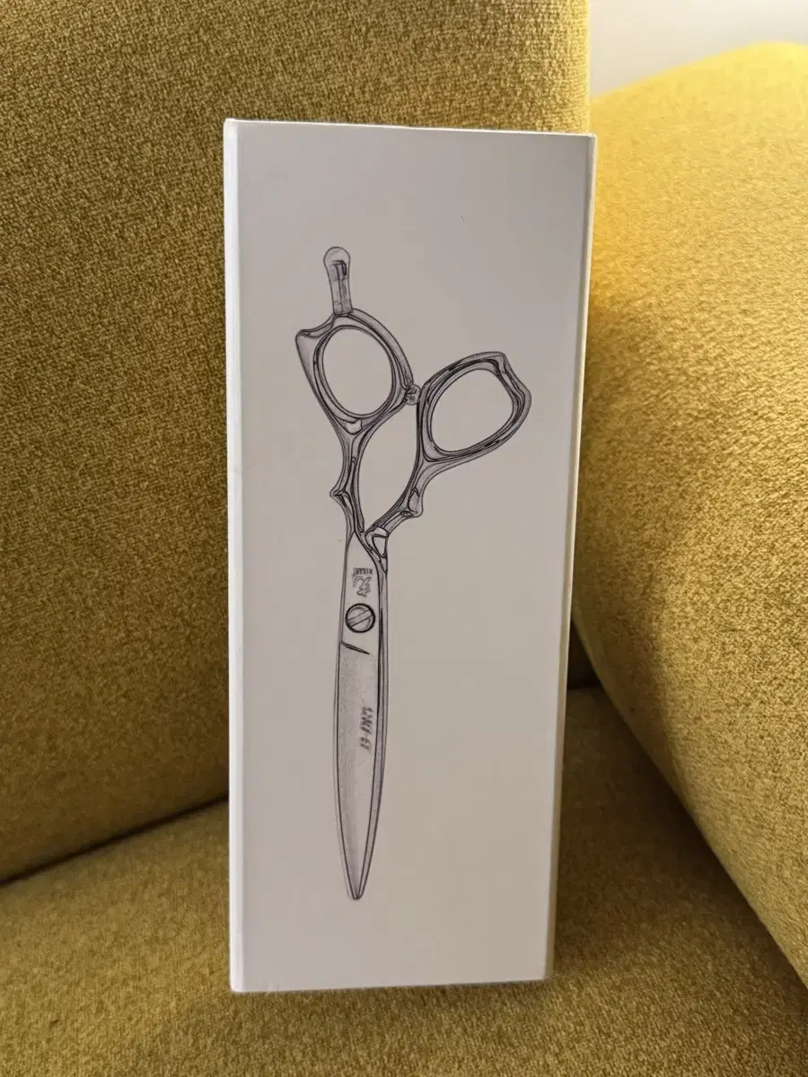 Hikari Hairdressing Scissors 164 6.1 in.