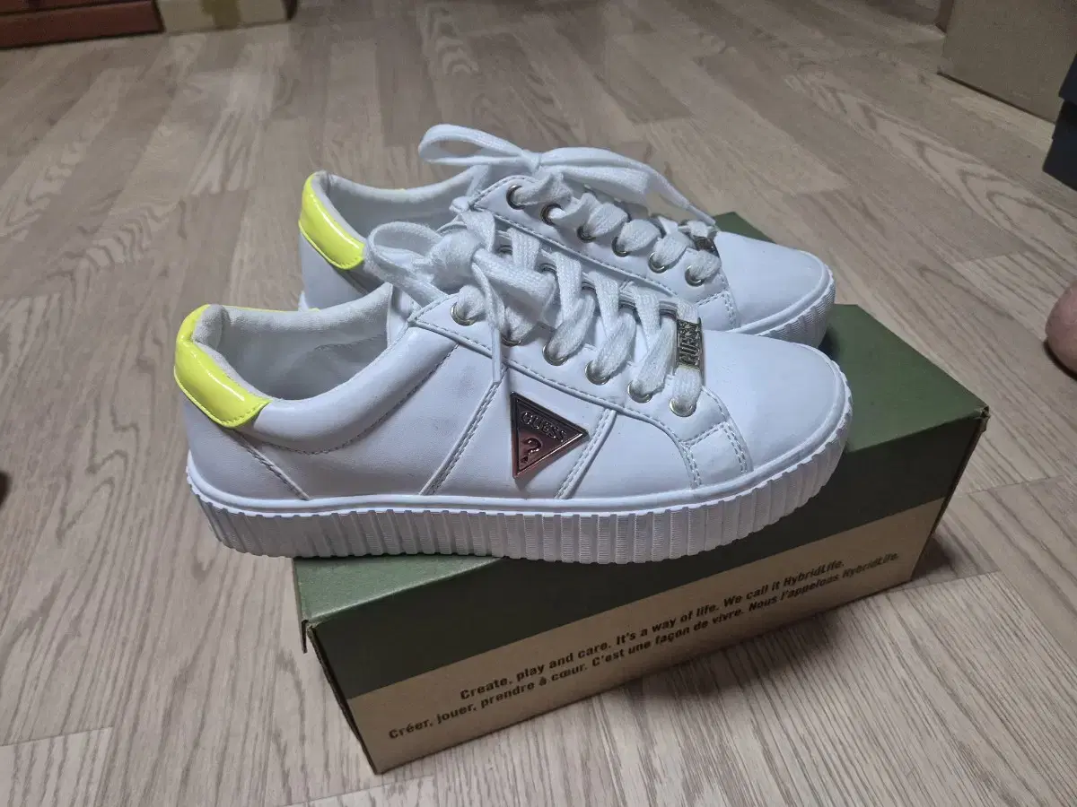 Gess Sneakers 230