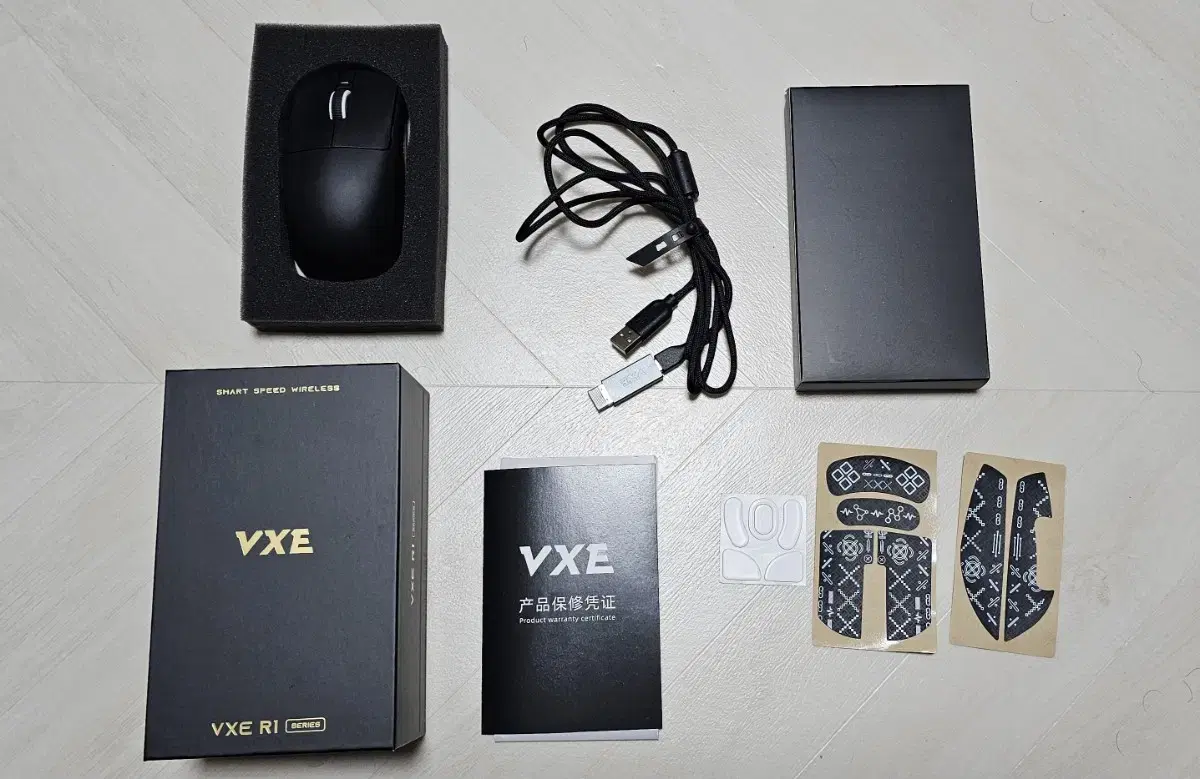 잠자리 VXE R1 PRO MAX 무선 마우스 팔아요