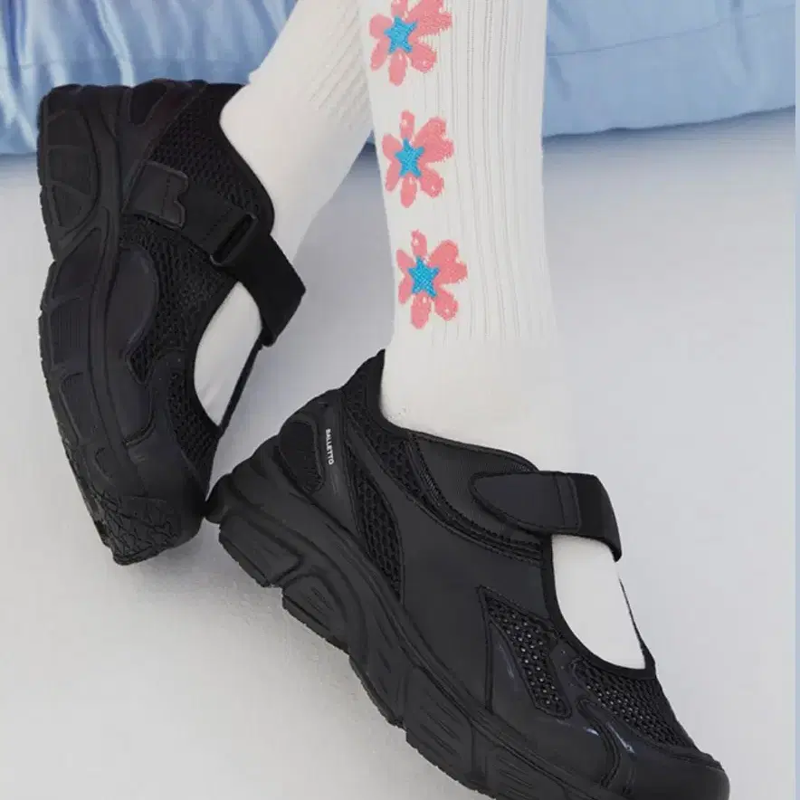 MATIN KIM | 마뗑킴 New)MATTENKIM Mesh Ballet Sneakers MESH