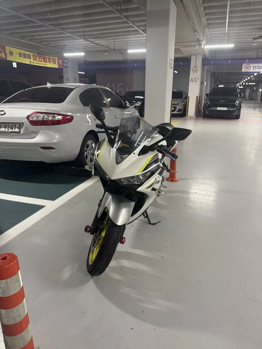 야마하 yzf r3 2018 스페셜 카울 1만키로수 블박 및 다수 튜닝
