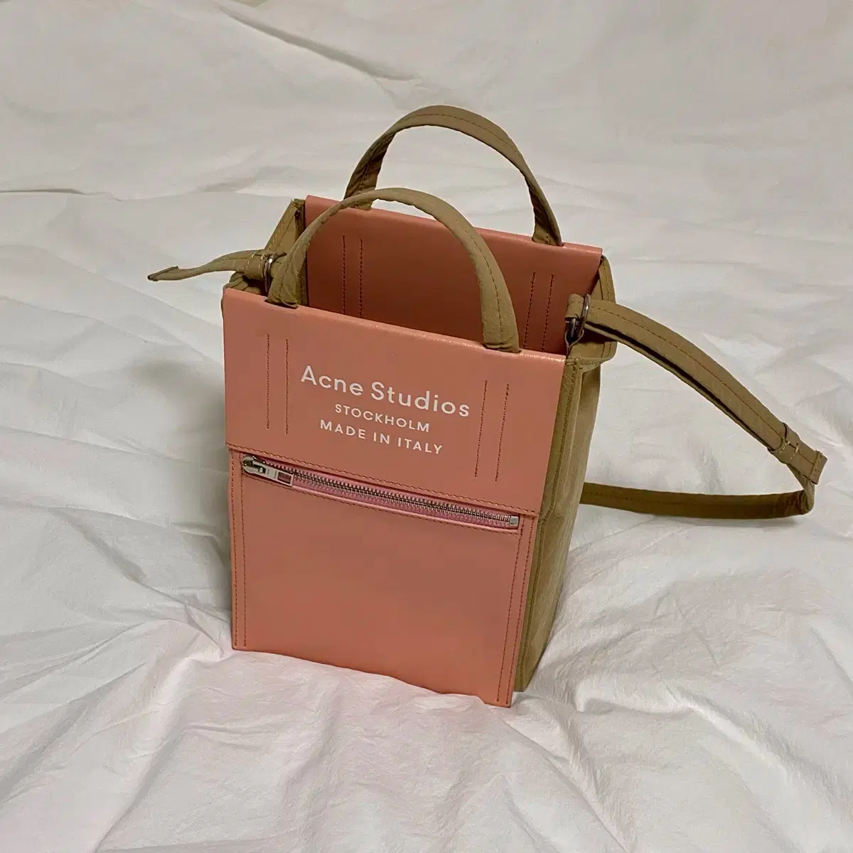 Acne studios Baker　ベイカー　2WAY　ショルダーバッグ Shoulder Bag Acne Studios Baker Bag Acne Studios Baker Lip Print