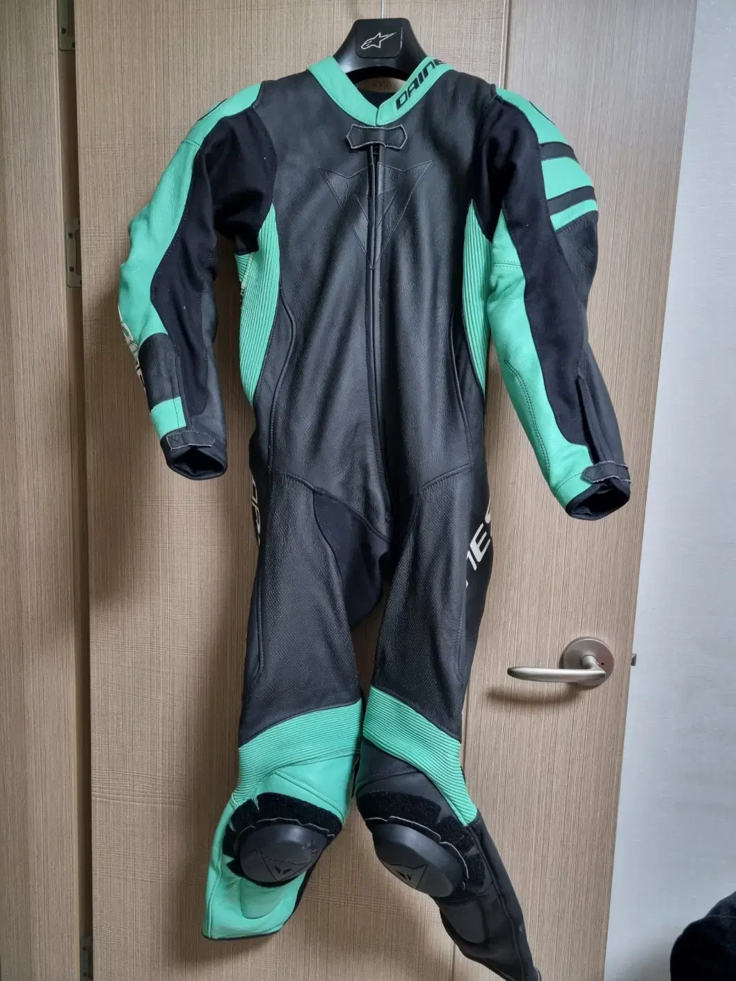 ONEPIECE Suit (Women's Size 40)