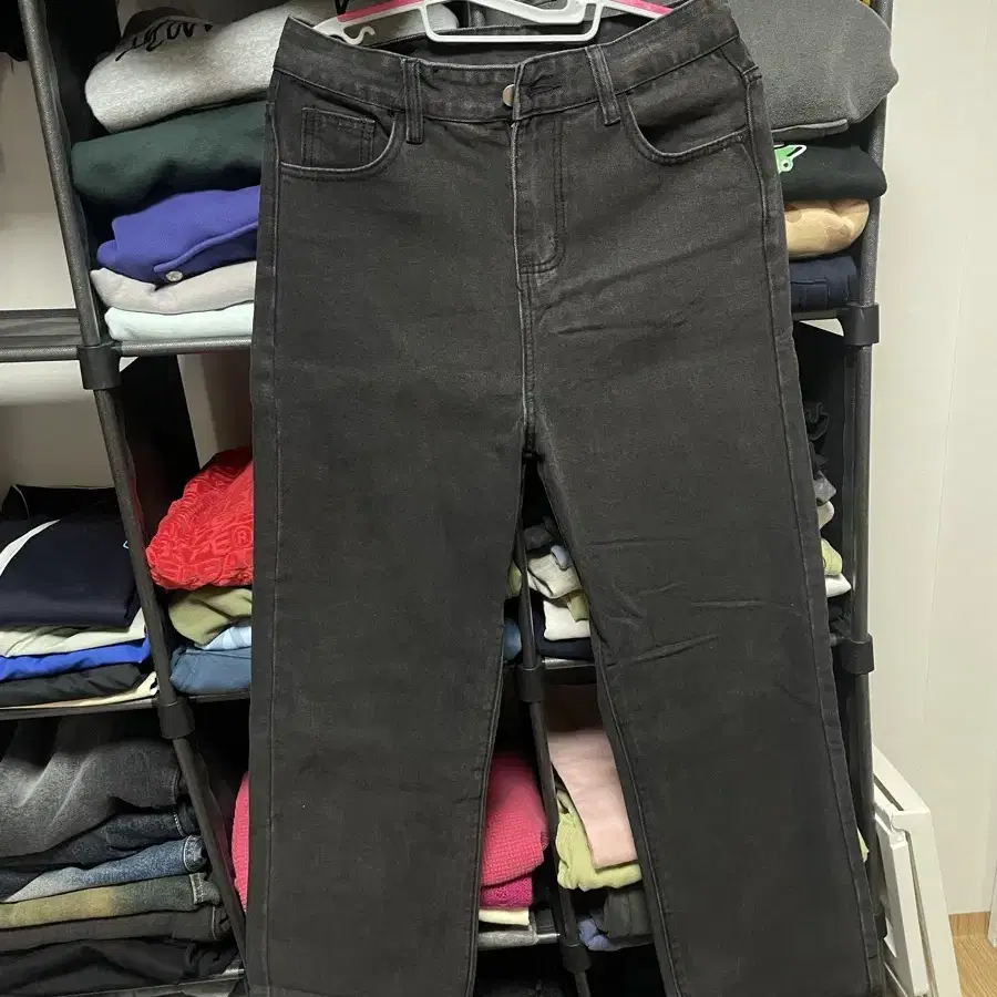 【Anyone more】Cardin Black Blue Washing Wide Denim Pants Anyone's Cardin Black-Blue Washed Wide Denim Pants on