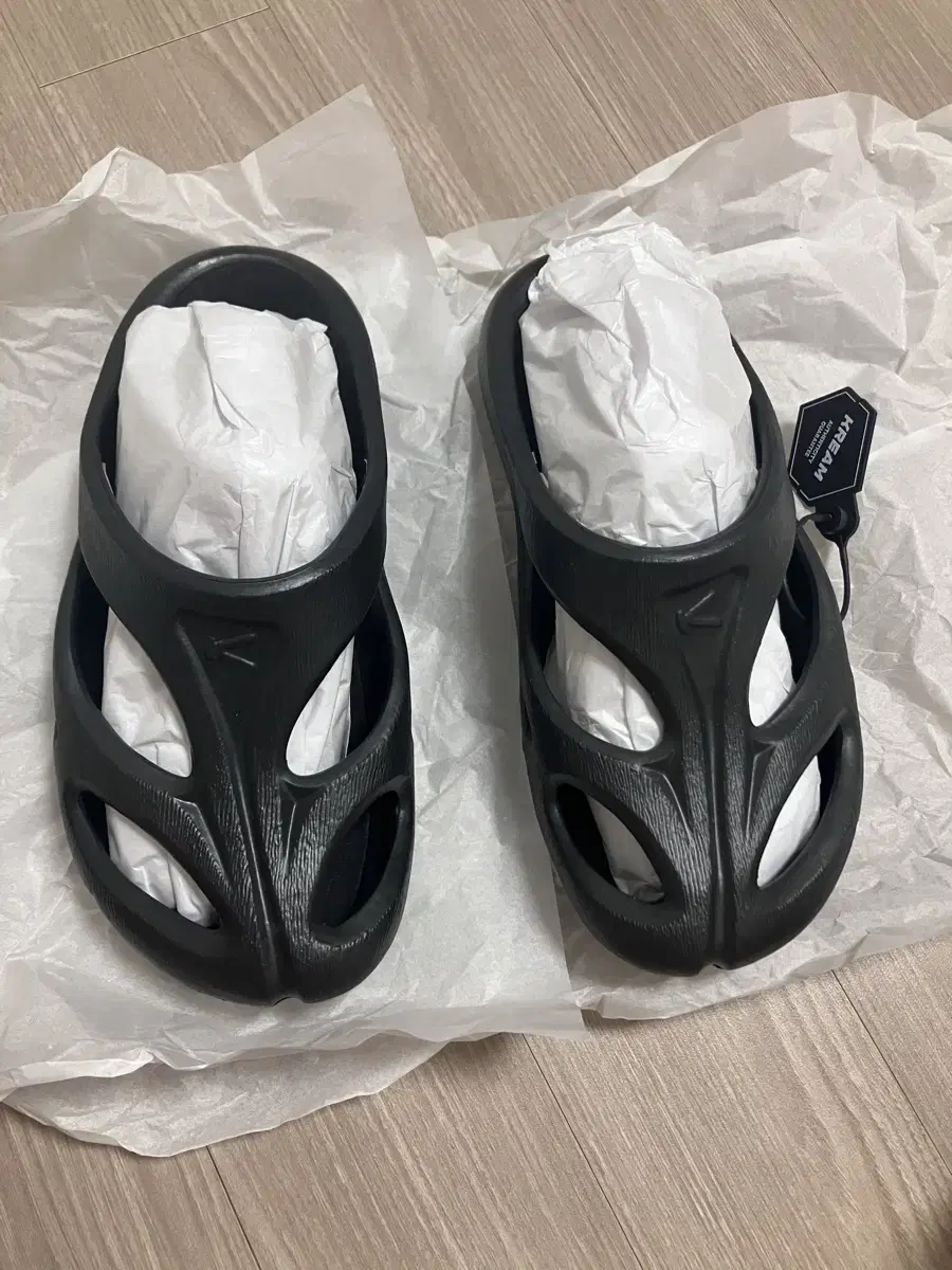 킨 샨티 새상품 230
