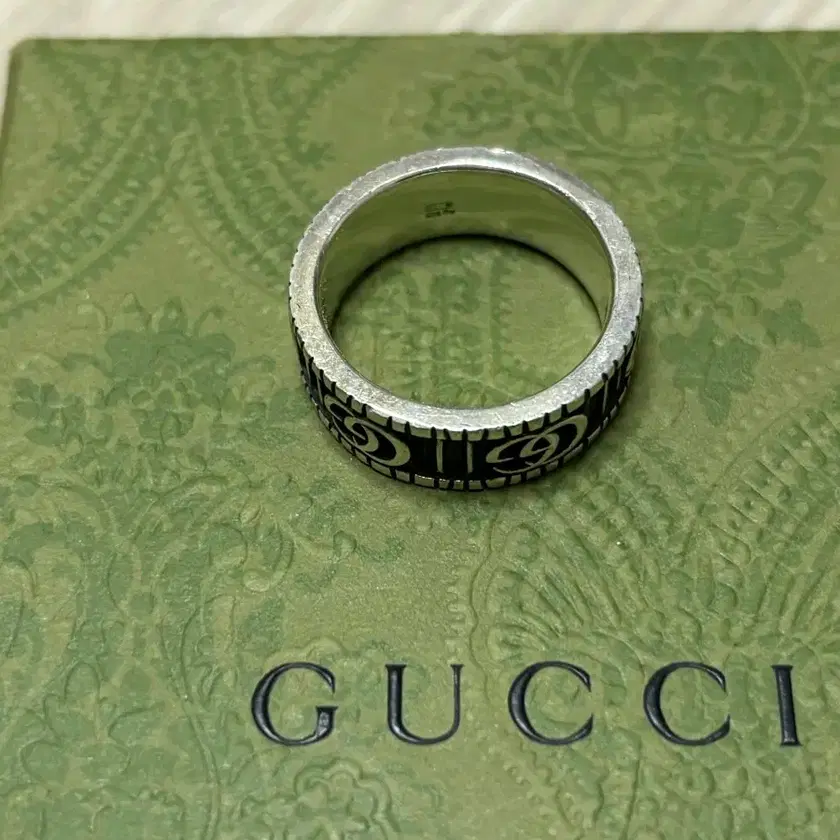 GUCCI | 구찌 Gucci Double G Ring 22 on Bunjang Global Site.