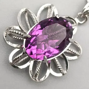우아한 실버 톤 목걸이 ~은빛 꽃에 담긴 보라색의 빛~