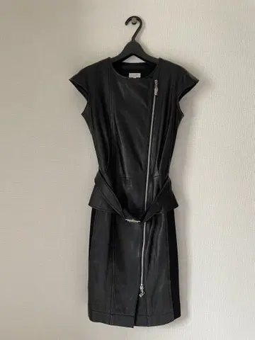 ESCADA 가죽 원피스