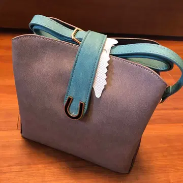 말발굽 모티브 데님풍 인조 가죽 그레이와 스카이블루 숄더백