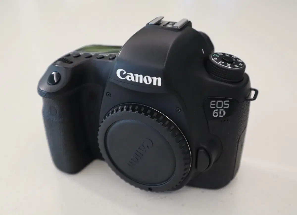 캐논 EOS 6D (풀프레임) DSLR <민트급 바디>
