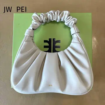 JW PEI 백 아이보리