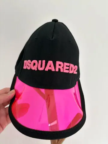 디스퀘어드 캡 새상품급