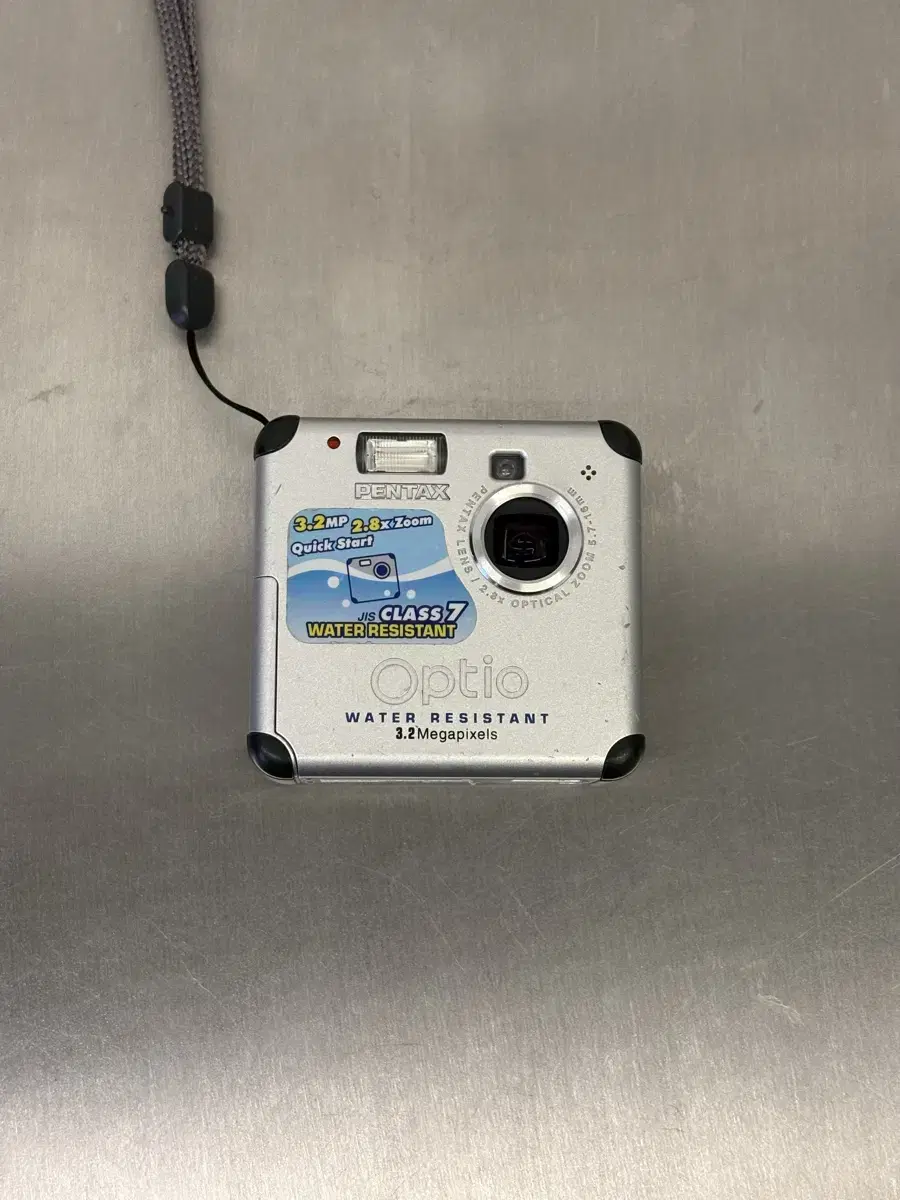 Pentax Optio 33 WR / Vintage Digital Camera