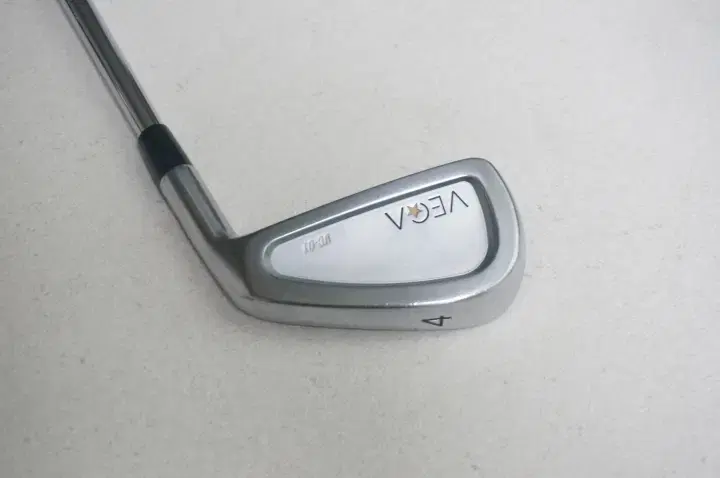 VEGA Vega Men's 4-Piece Iron Set Lightweight Steel R Flex Clean Used