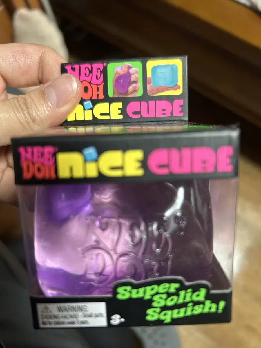 Shilling Nido NiceCube Purple rose Stress Ball