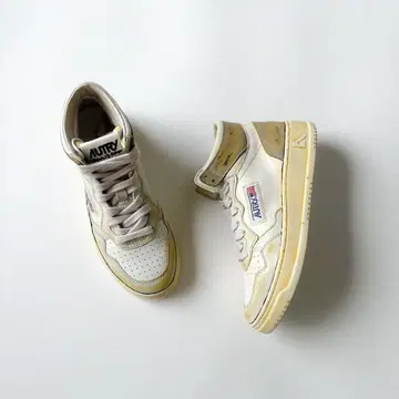 미사용 AUTRY Super Vintage 스니커즈 37