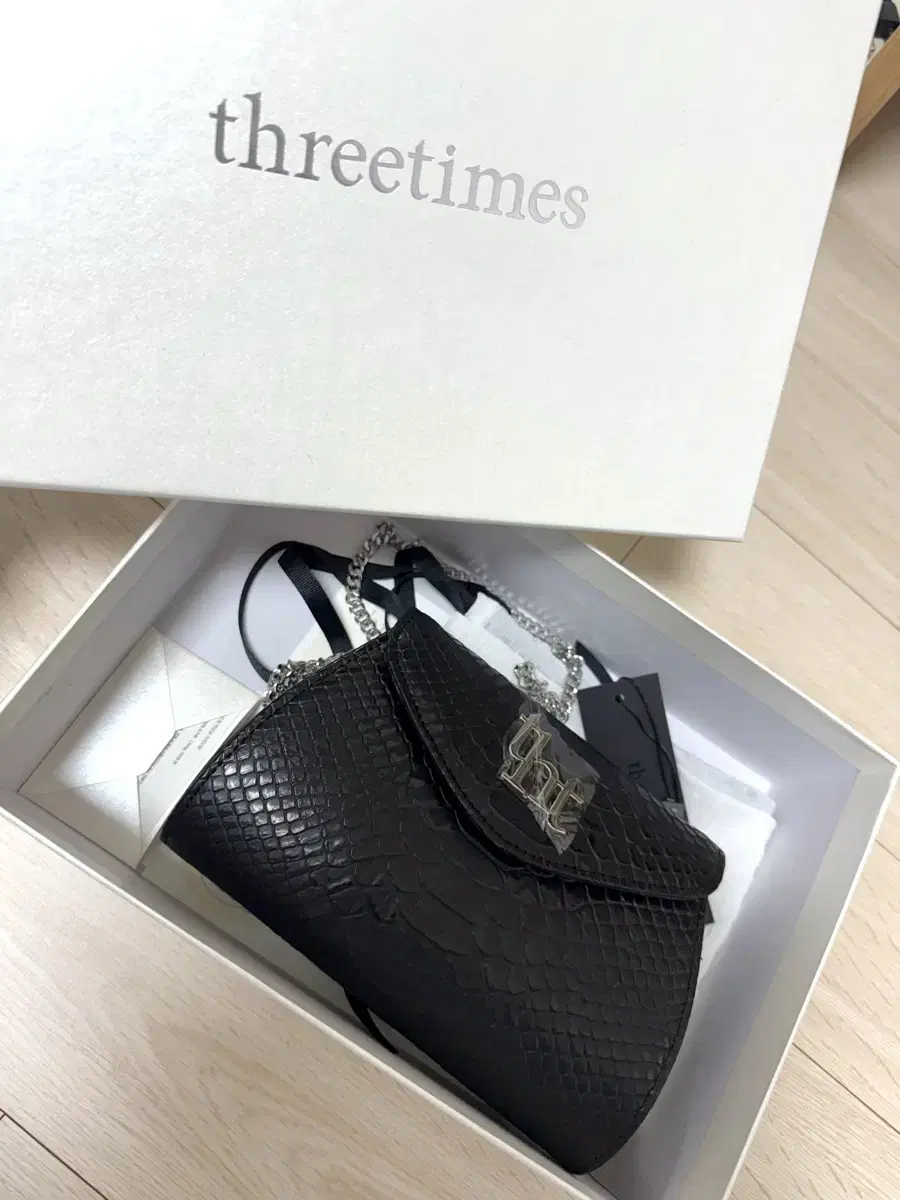 쓰리타임즈 미니문백