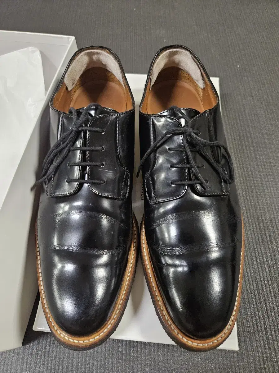 CommonProject Shine Derby 41 Black
