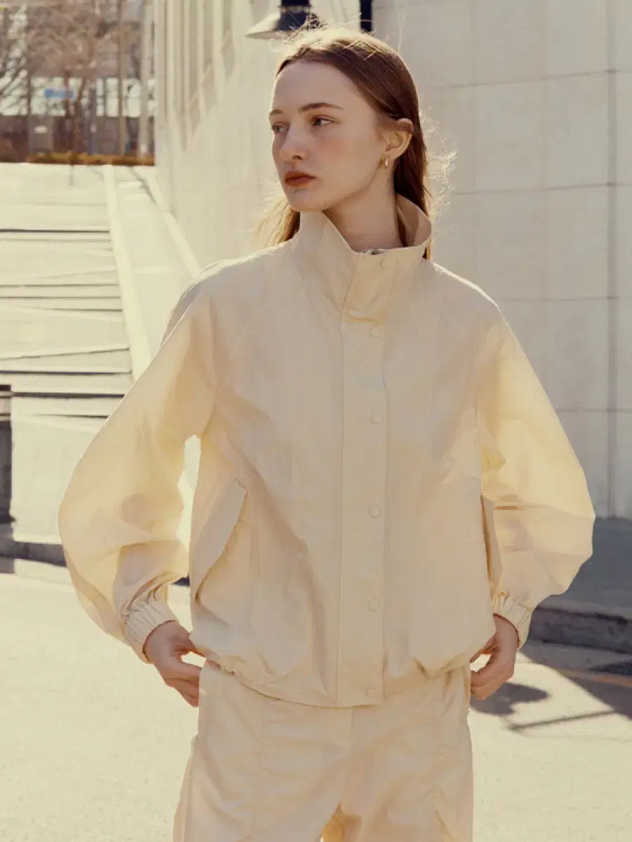 프론트로우 하이넥봄버점퍼 High Neck Bomber Jumper